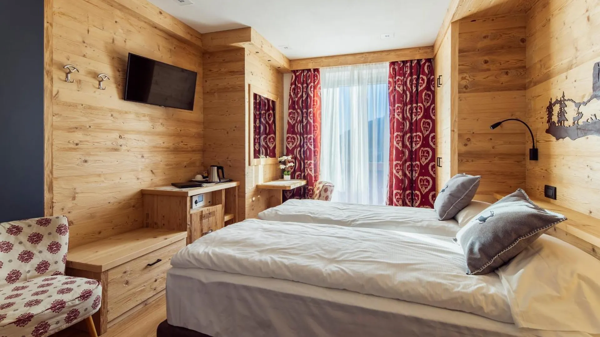 Hotel Columbia & Spa Cortina d'Ampezzo 3*,  Italy