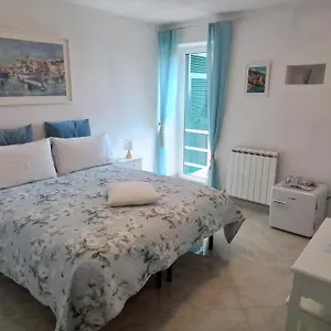Anita , Uscio Italië