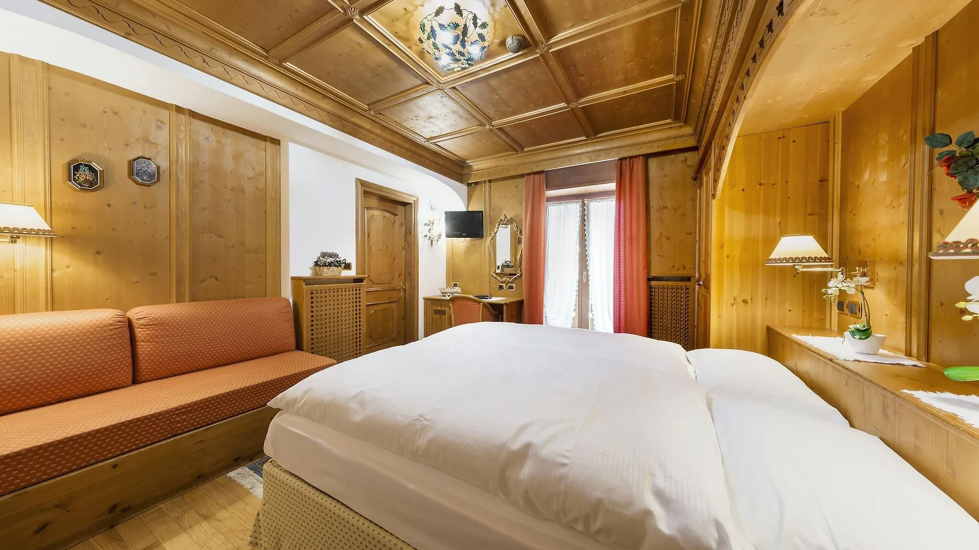 Hotel Columbia & Spa コルティーナ・ダンペッツォ